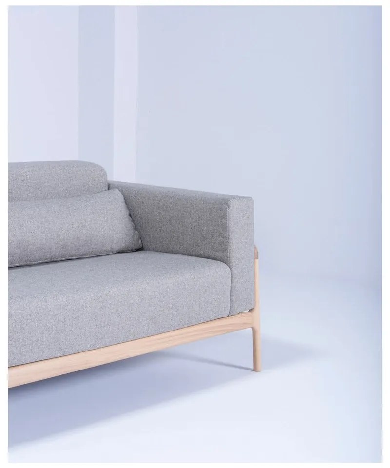 Canapea cu structură din lemn de stejar Gazzda Fawn Plus, 240 cm, gri