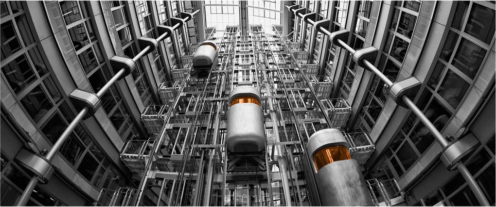 Tablou cu lift în clădire (120x50 cm)