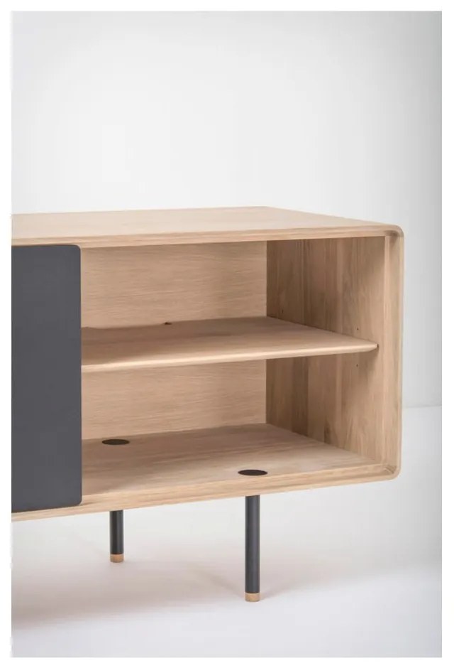 Comodă TV neagră/în culoare naturală din lemn de stejar 180x64 cm Fina – Gazzda