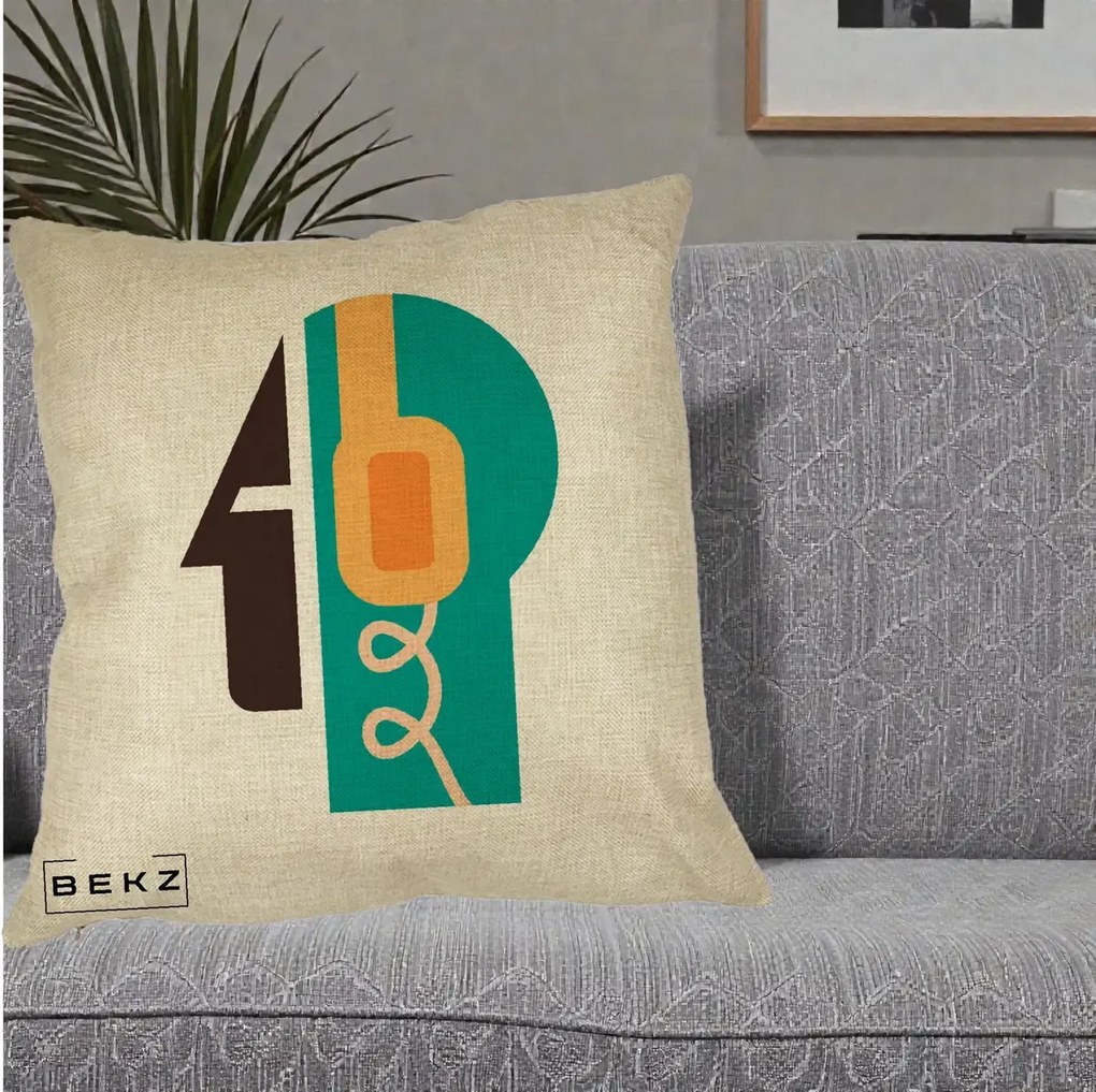 Perna Personalizata Retro Casti Muzicale, 40x40 cm, Crem, Husa Detasabila, Perna Inclusa, BEKZ®