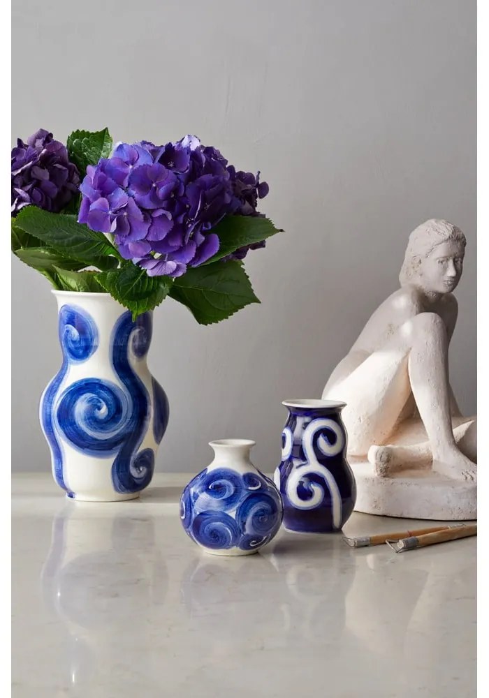 Vază albastră din gresie pictată manual Tulle – Kähler Design