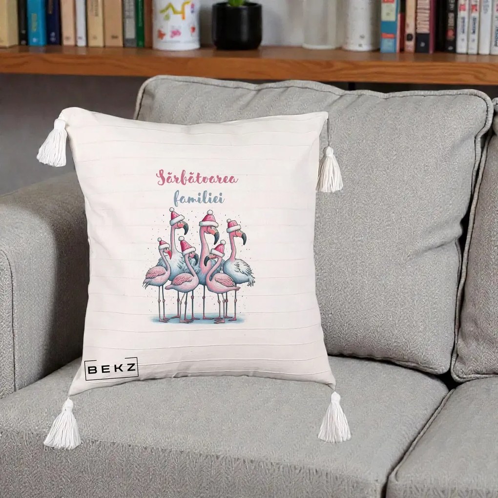 Perna Decorativa Flamingo Craciun Sarbatoarea Familiei, 40x40 cm, Bej cu Franjuri, Husa Detasabila, Perna Inclusa, BEKZ®