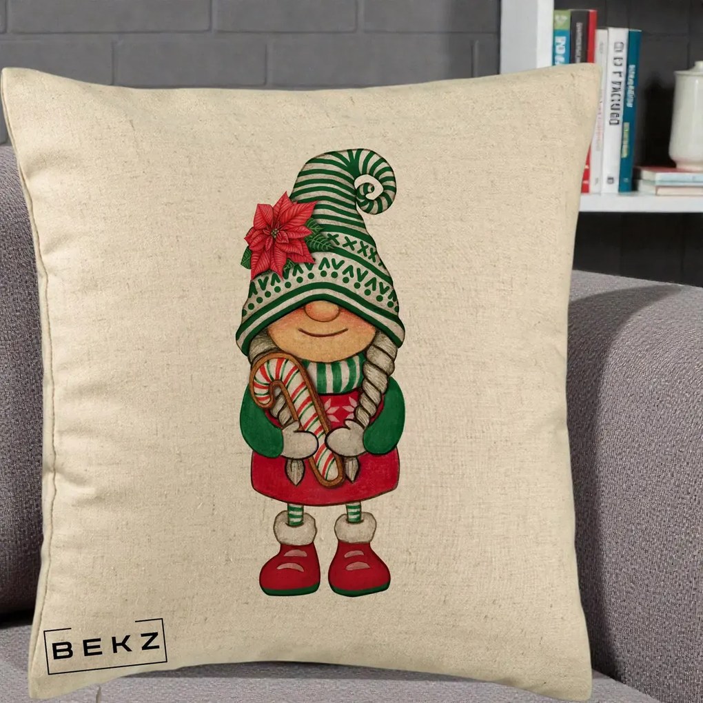 Perna Decorativa Gnom Craciun Verde cu Bomboane si Floare, 40x40 cm, Bej, Husa Detasabila, Perna Inclusa, BEKZ®