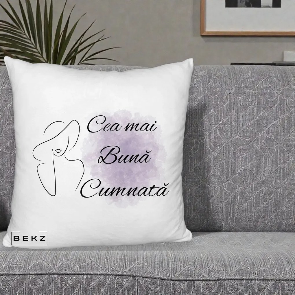 Cadou pentru Cumnata - Perna Personalizata Cea mai Buna Cumnata cu Silueta Dama si Pete Violet, 40x40 cm, Alb Pufos, Husa Detasabila, Perna Inclusa, BEKZ®