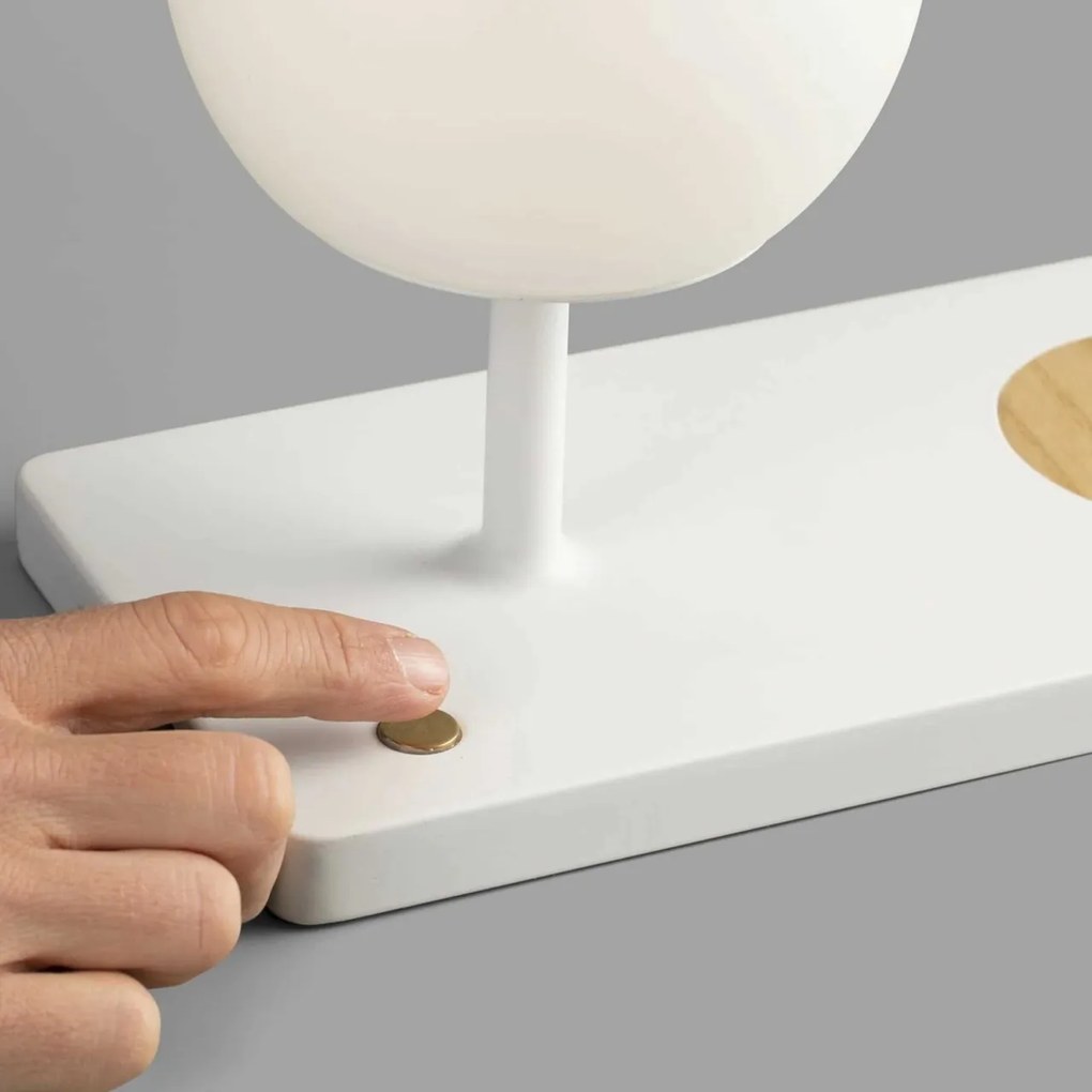 Veioza LED / Lampa de masa ultramoderna USB / Wireless charger NIKO