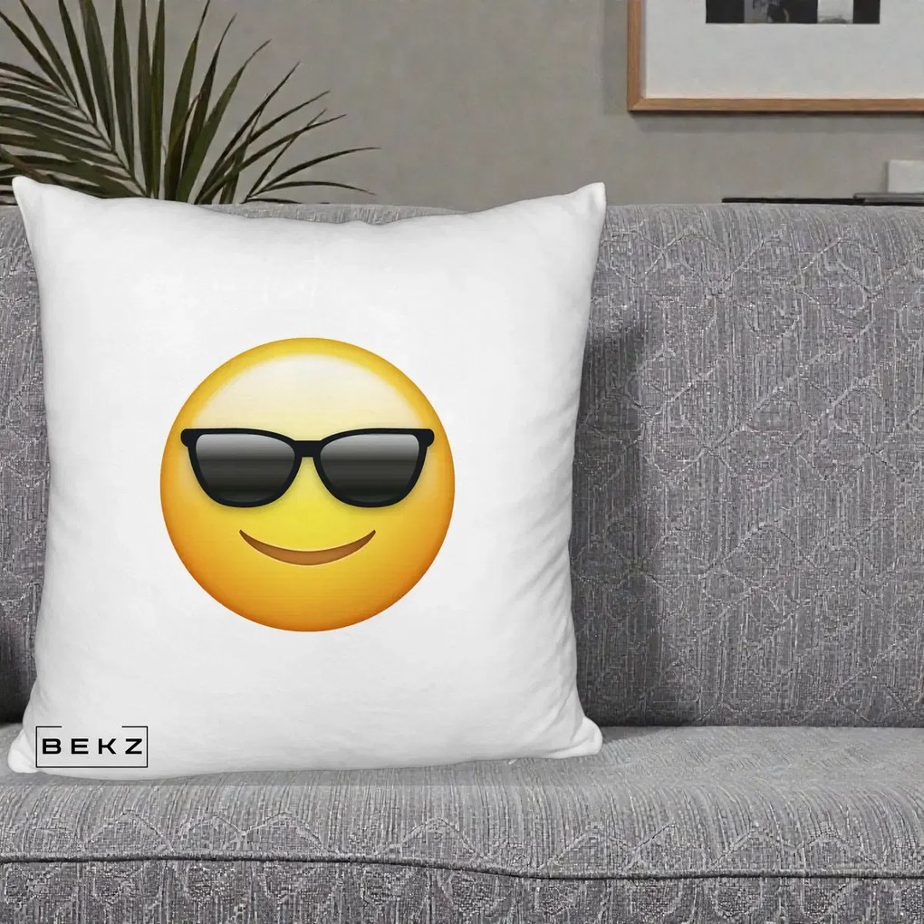 Perna Decorativa Emoji Cool Ochelari, 40x40 cm, Alb Pufos, Husa Detasabila, Perna Inclusa, BEKZ®