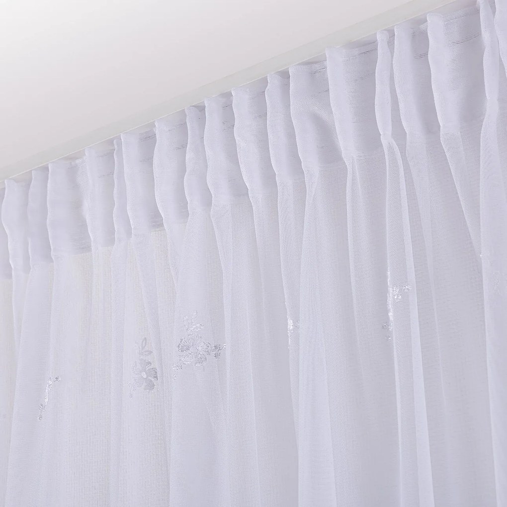 Draperie cu banda