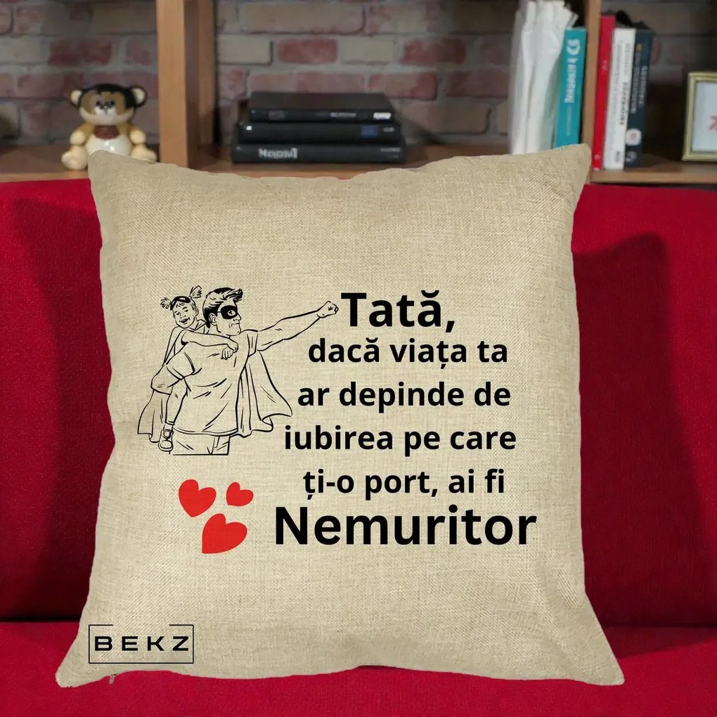 Cadou pentru Tata - Perna Personalizata Tata Nemuritor Supererou cu Masca, 40x40 cm, Crem, Husa Detasabila, Perna Inclusa, BEKZ®