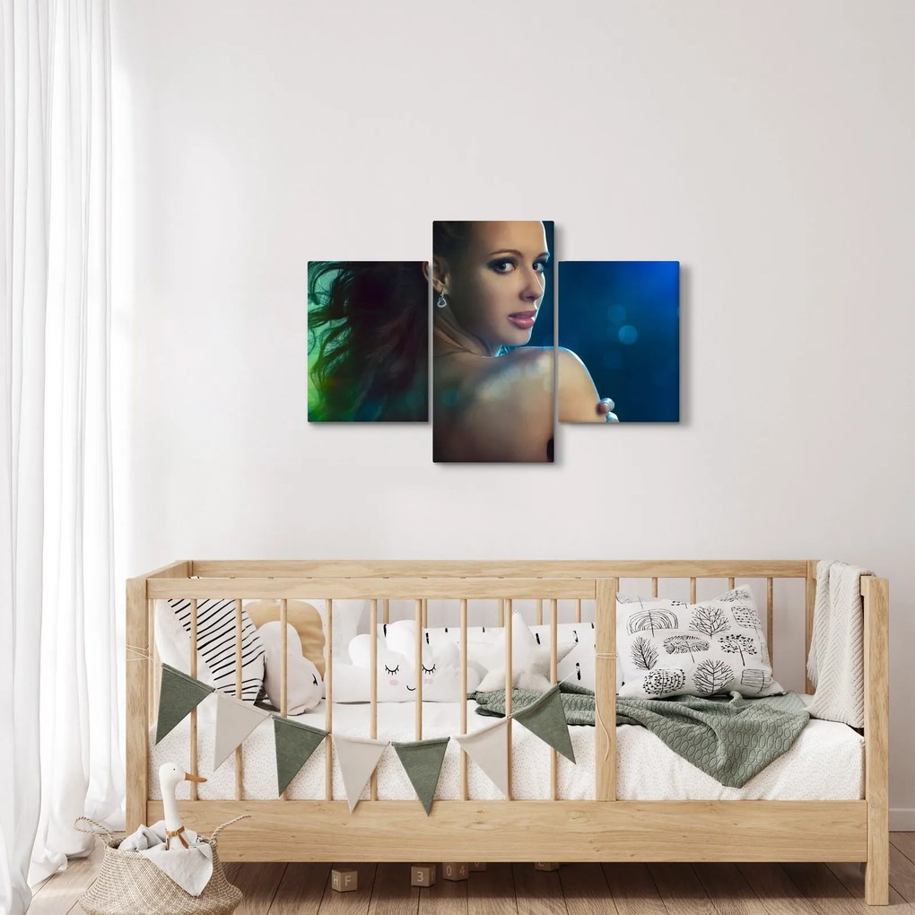 Tablou - Privirea unei femei tinere (90x60 cm)