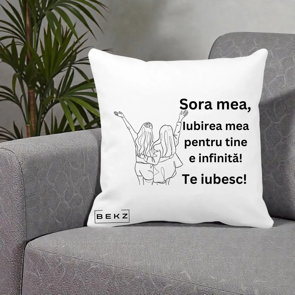 Cadou pentru Sora - Perna Personalizata Sora Mea Te Iubesc Line Art Doua Fete cu Brate Ridicate, 40x40 cm, Alba Mata, Husa Detasabila, Perna Inclusa, BEKZ®