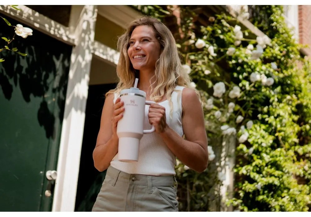 Termos roz deschis cu pai din oțel inoxidabil 1,18 l Quencher H2.0 FlowState Tumbler Rose Quartz – Stanley