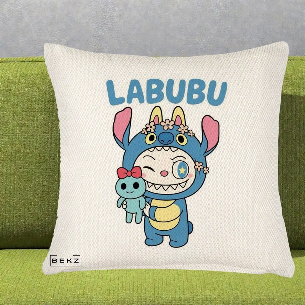 Perna Personalizata Labubu x Stitch cu Flori, 40x40 cm, Crem Reliefat, Husa Detasabila, Perna Inclusa, BEKZ®