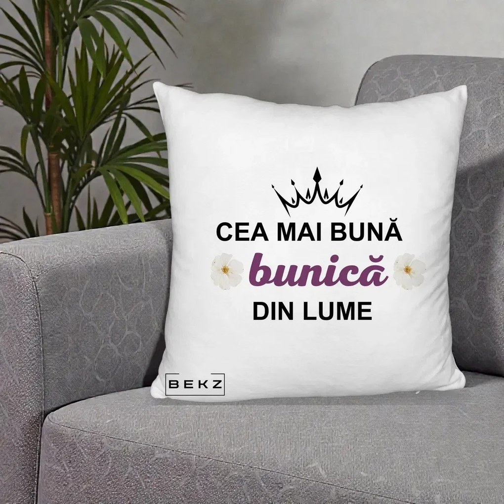 Cadou pentru Bunica - Perna Personalizata Cea Mai Buna Bunica Din Lume Coroana Mov Flori, 40x40 cm, Alb Pufos, Husa Detasabila, Perna Inclusa, BEKZ®