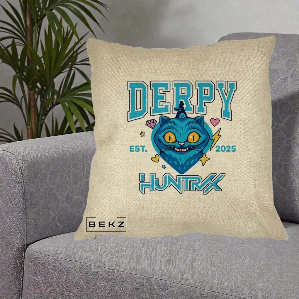 Perna Personalizata K-pop HUNTRX Derpy Pisica Albastra, 40x40 cm, Crem, Husa Detasabila, Perna Inclusa, BEKZ®