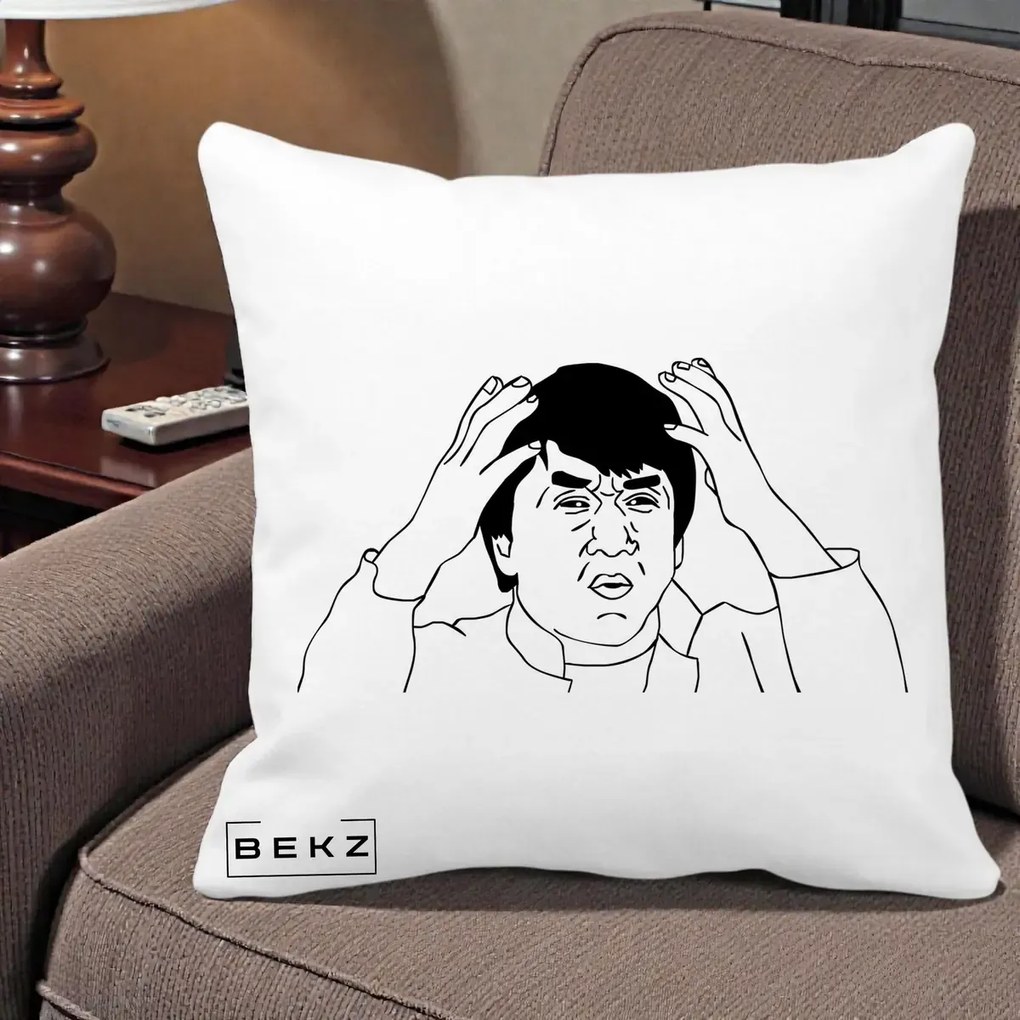 Perna Decorativa Jackie Chan WTF, 40x40 cm, Alba Mata, Husa Detasabila, Perna Inclusa, BEKZ®