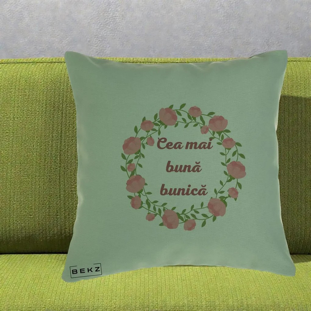 Cadou pentru Bunica - Perna Personalizata Cea Mai Buna Bunica Coronita Trandafiri Roz Clasic, 40x40 cm, Verde, Husa Detasabila, Perna Inclusa, BEKZ®