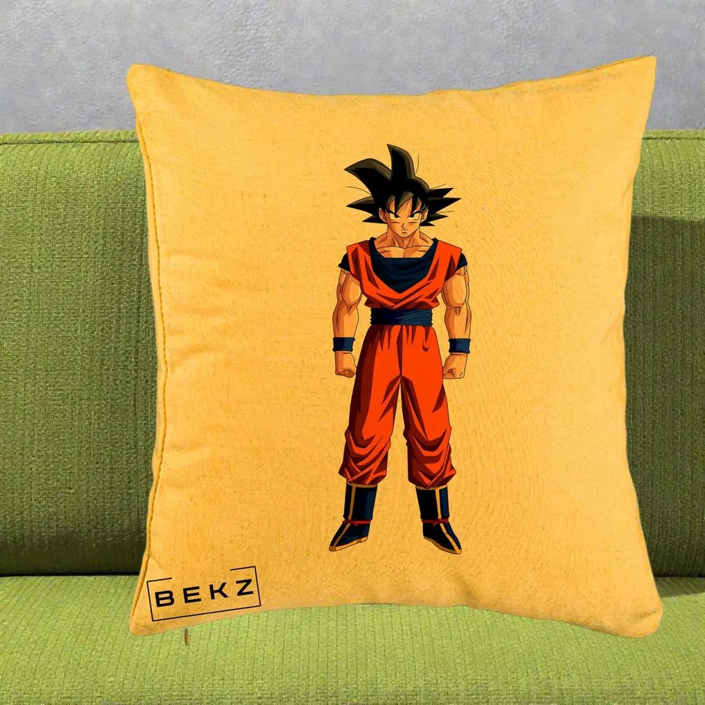 Perna Personalizata Dragon Ball Goku Complet in Gi Portocaliu, 40x40 cm, Galben, Husa Detasabila, Perna Inclusa, BEKZ®