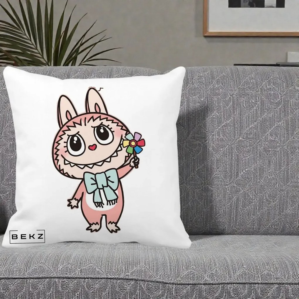 Perna Personalizata Labubu Roz cu Morisca, 40x40 cm, Alba Mata, Husa Detasabila, Perna Inclusa, BEKZ®