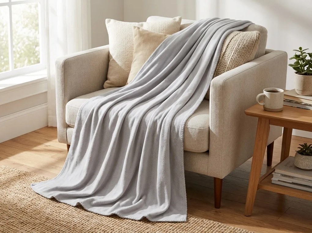 Patura din polar FLEORA, gri deschis Dimensiune: 180 x 200 cm
