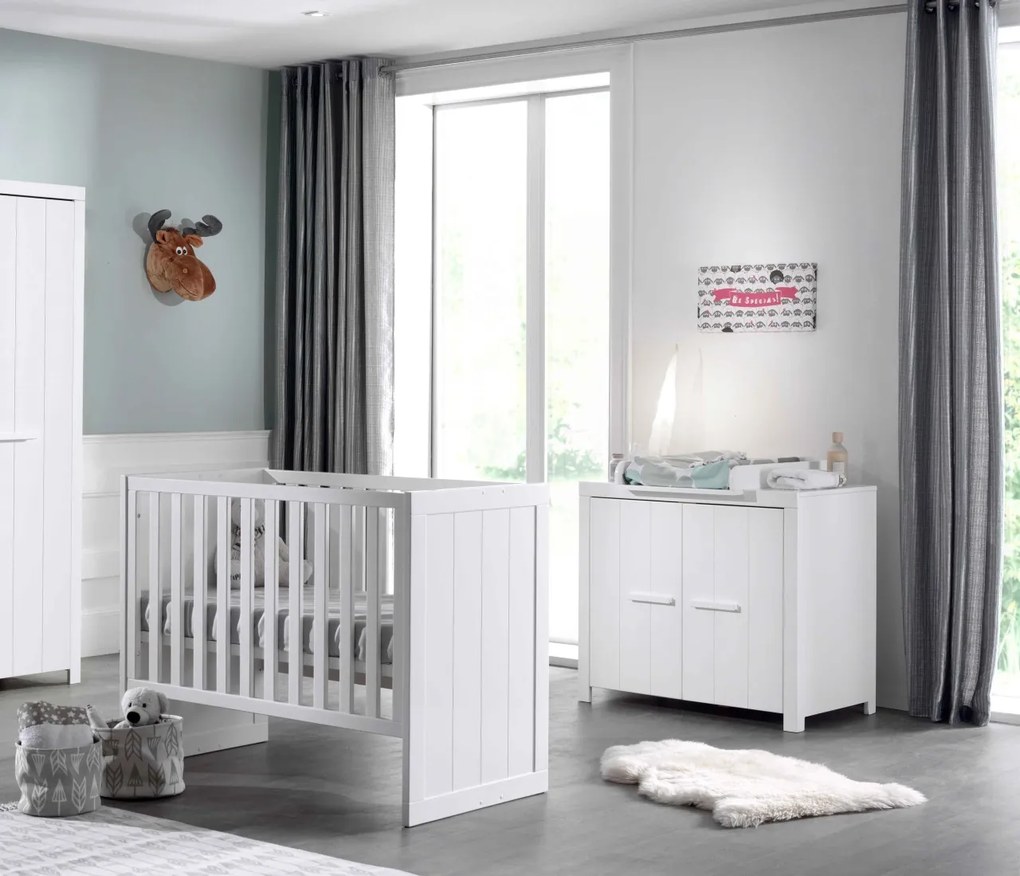 Set Pătuț Transformabil Copii ERIK: Pătuț 60x120 cm, Comodă cu 2 Sertare și Masă de Înfășat, Alb – Vipack