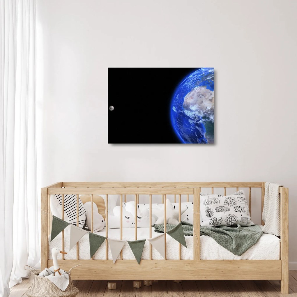 Tablou pe sticlă - Luna și Pământul (70x50 cm)