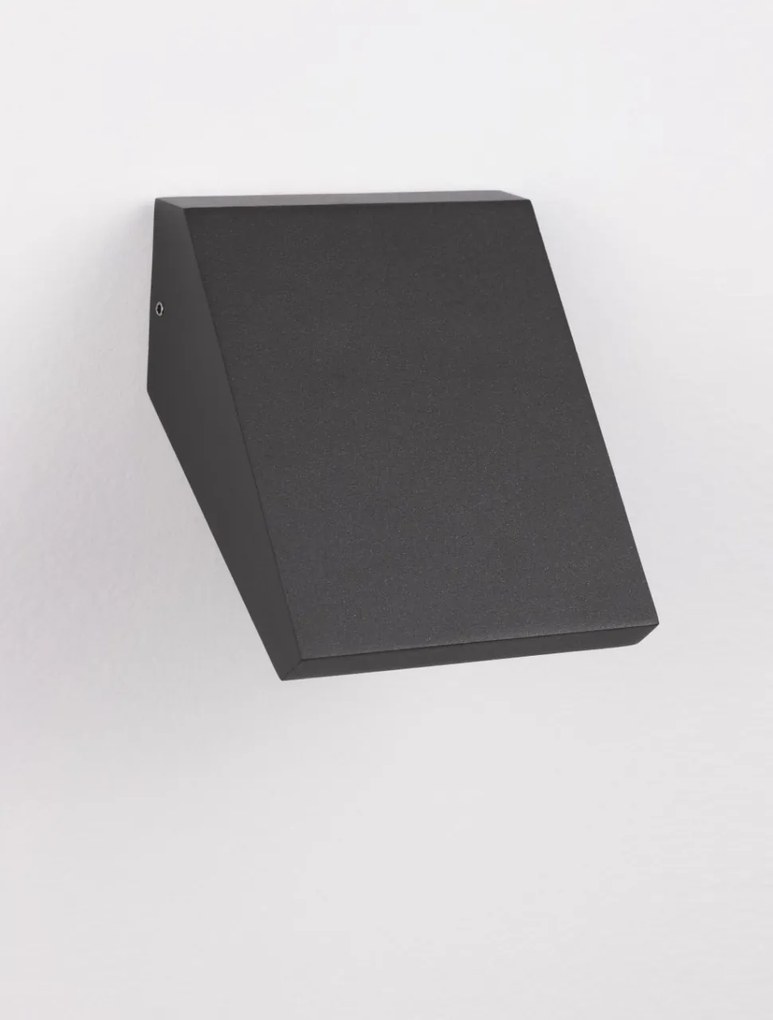 Aplica LED de perete pentru iluminat exterior IP65 PARRIS