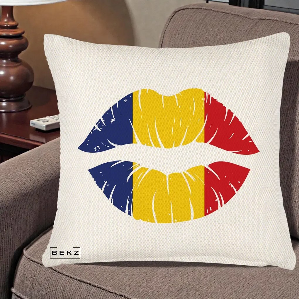Perna Personalizata Buze Tricolor Romania, 40x40 cm, Crem Reliefat, Husa Detasabila, Perna Inclusa, BEKZ®