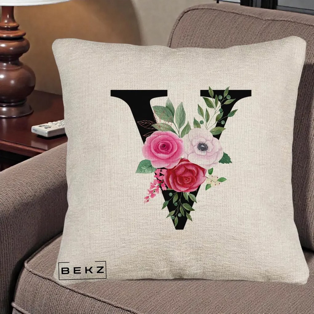 Cadou Personalizat - Perna Personalizata Monograma Florala Litera V cu Buchet, 40x40 cm, Bej Canapea, Husa Detasabila, Perna Inclusa, BEKZ®