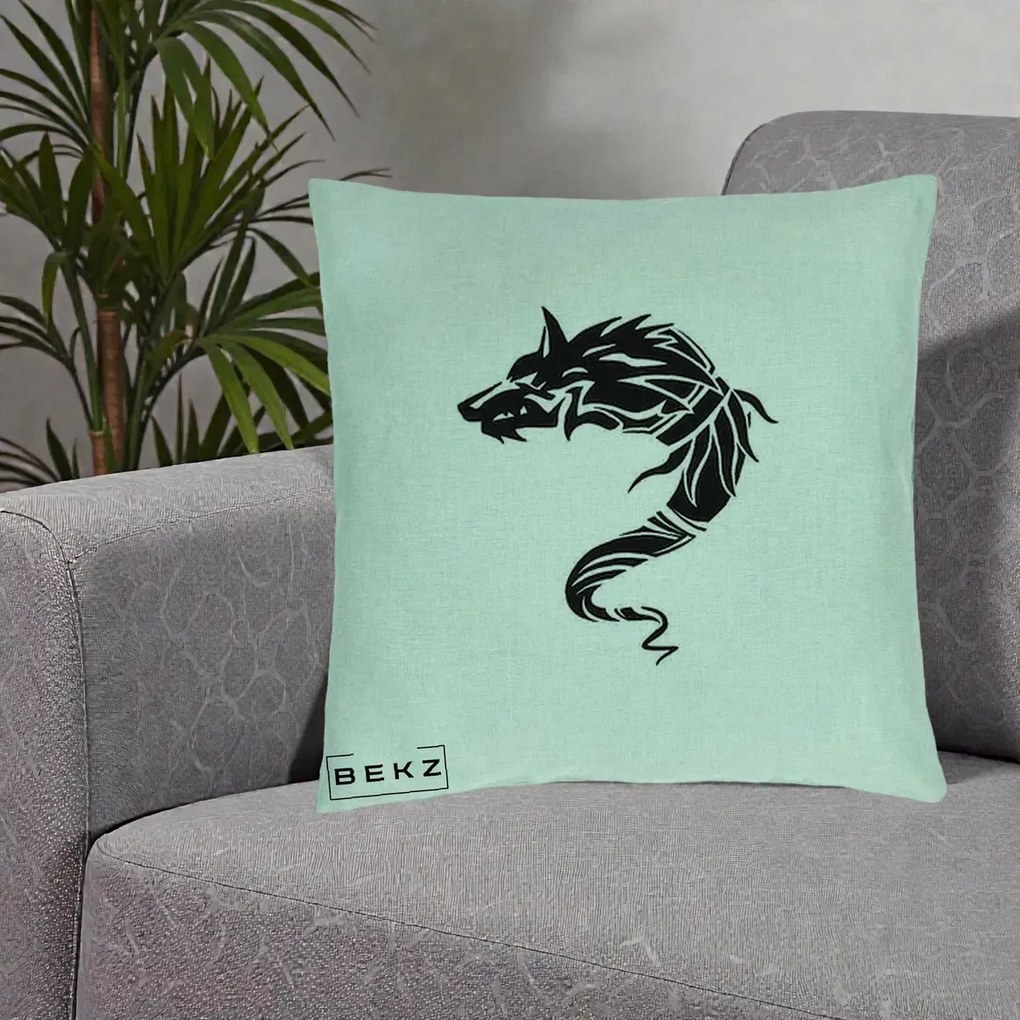 Perna Decorativa Lup Tribal Alb-Negru, 40x40 cm, Verde Menta, Husa Detasabila, Perna Inclusa, BEKZ®