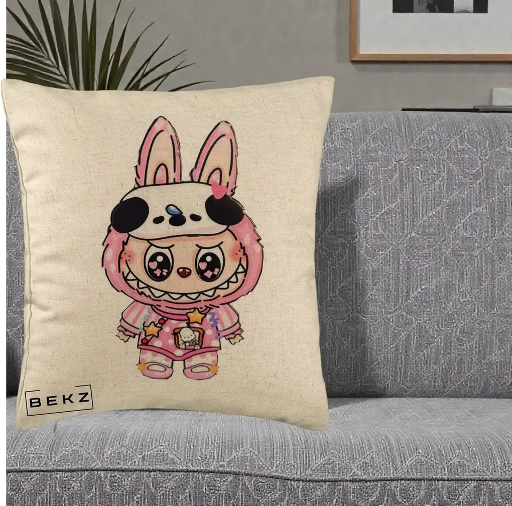 Perna Personalizata Labubu Panda-Bunny Roz, 40x40 cm, Bej, Husa Detasabila, Perna Inclusa, BEKZ®