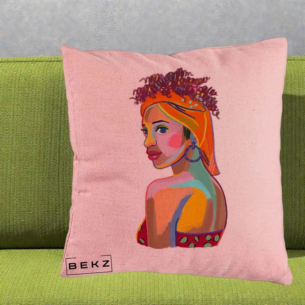 Perna Decorativa Portret Femeie Colorat Pop Art, 40x40 cm, Roz, Husa Detasabila, Perna Inclusa, BEKZ®