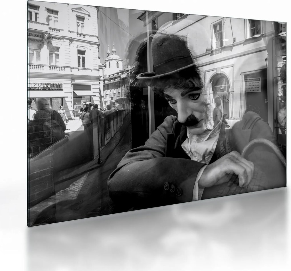 Tablou pe sticlă - Charles Chaplin la Praga (70x50 cm)