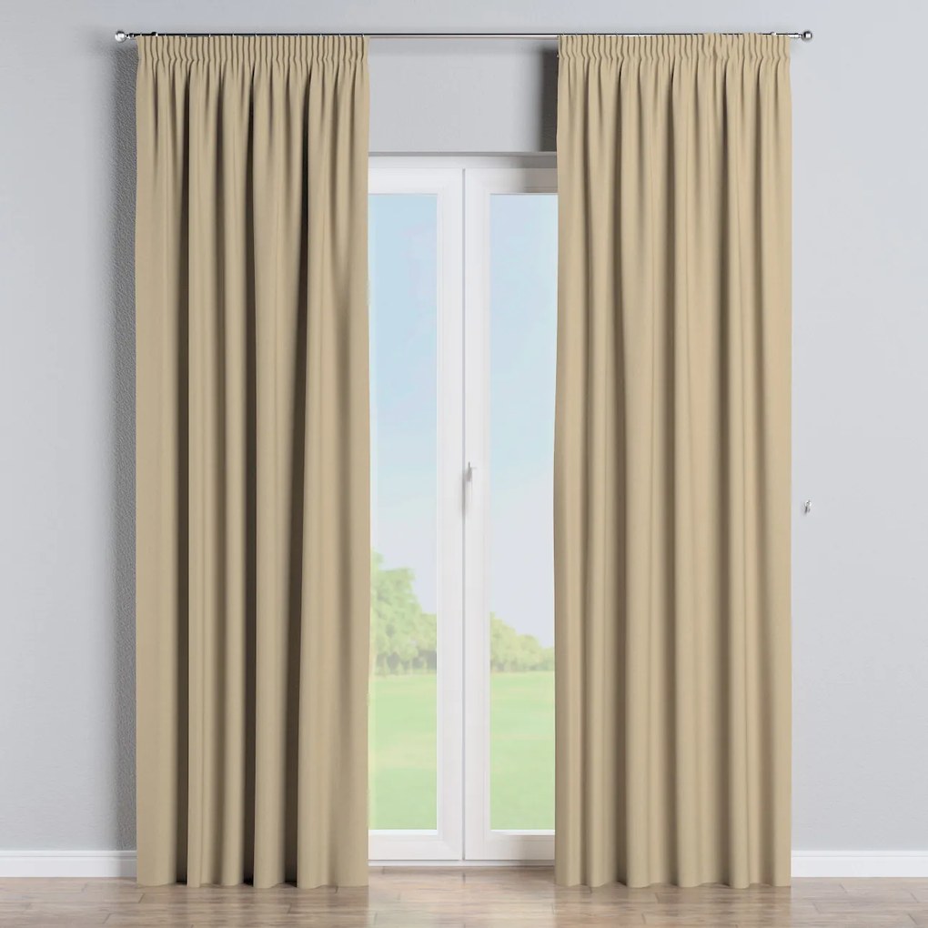 Perdea cu bandă de pliuri