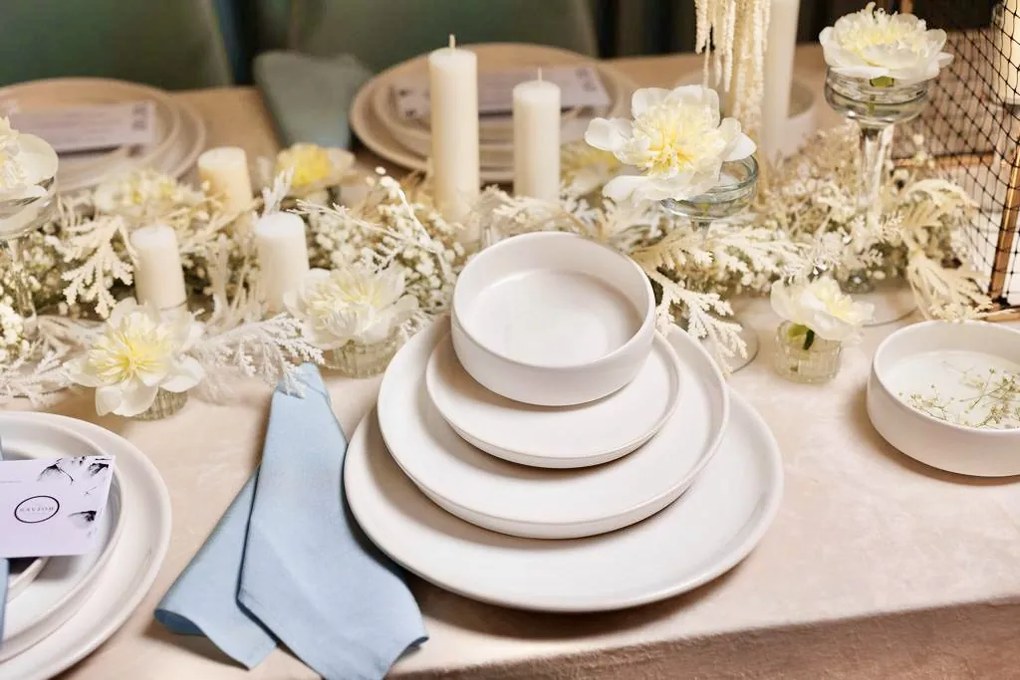 Set Evenimente Casablanca 4 piese ( 1 Platou, 1 Farfurie Mare, 1 Farfurie Desert, 1 Bol )