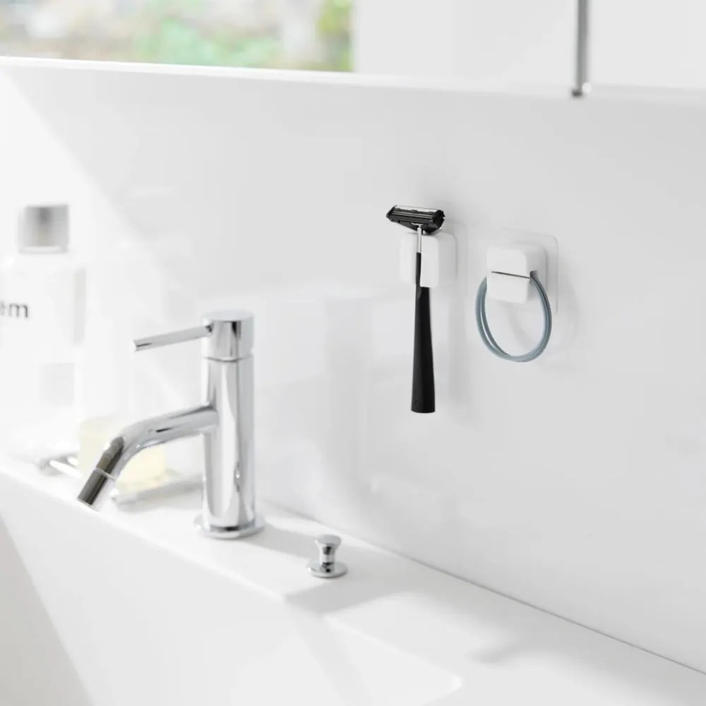 Set de agățătoare multifuncționale alb 2 buc. din silicon Film Hook – YAMAZAKI