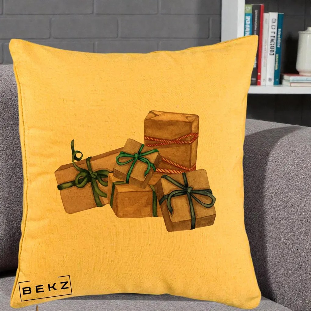 Perna Decorativa Cadouri de Craciun Kraft, 40x40 cm, Galben, Husa Detasabila, Perna Inclusa, BEKZ®
