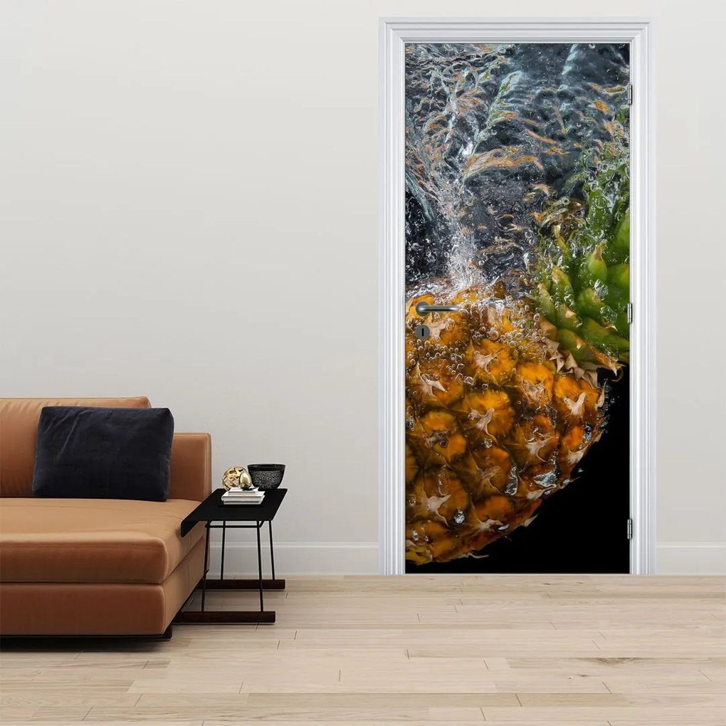 Fototapet pentru ușă - Ananas în apă (95x205cm)