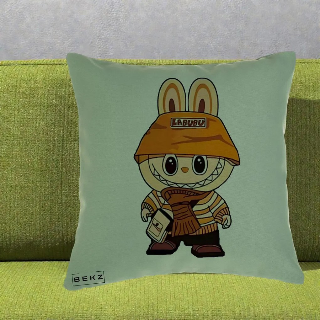 Perna Personalizata Labubu Streetwear Portocaliu, 40x40 cm, Verde, Husa Detasabila, Perna Inclusa, BEKZ®