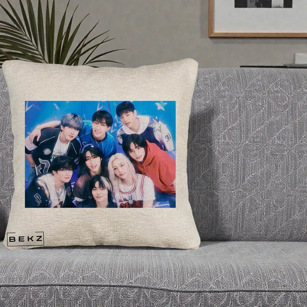 Perna Personalizata K-Pop Grup Foto Stele, 40x40 cm, Bej Canapea, Husa Detasabila, Perna Inclusa, BEKZ®