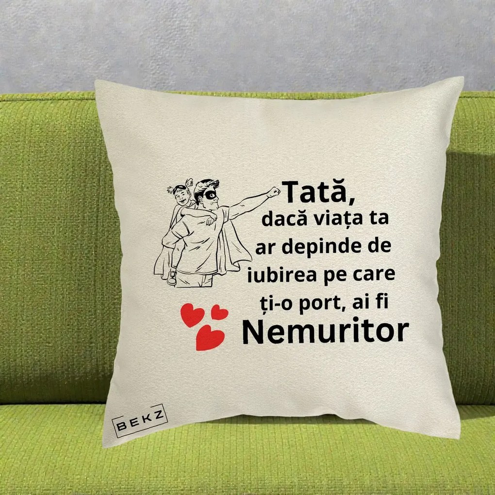 Cadou pentru Tata - Perna Personalizata Tata Nemuritor Supererou cu Masca, 40x40 cm, Ecru, Husa Detasabila, Perna Inclusa, BEKZ®