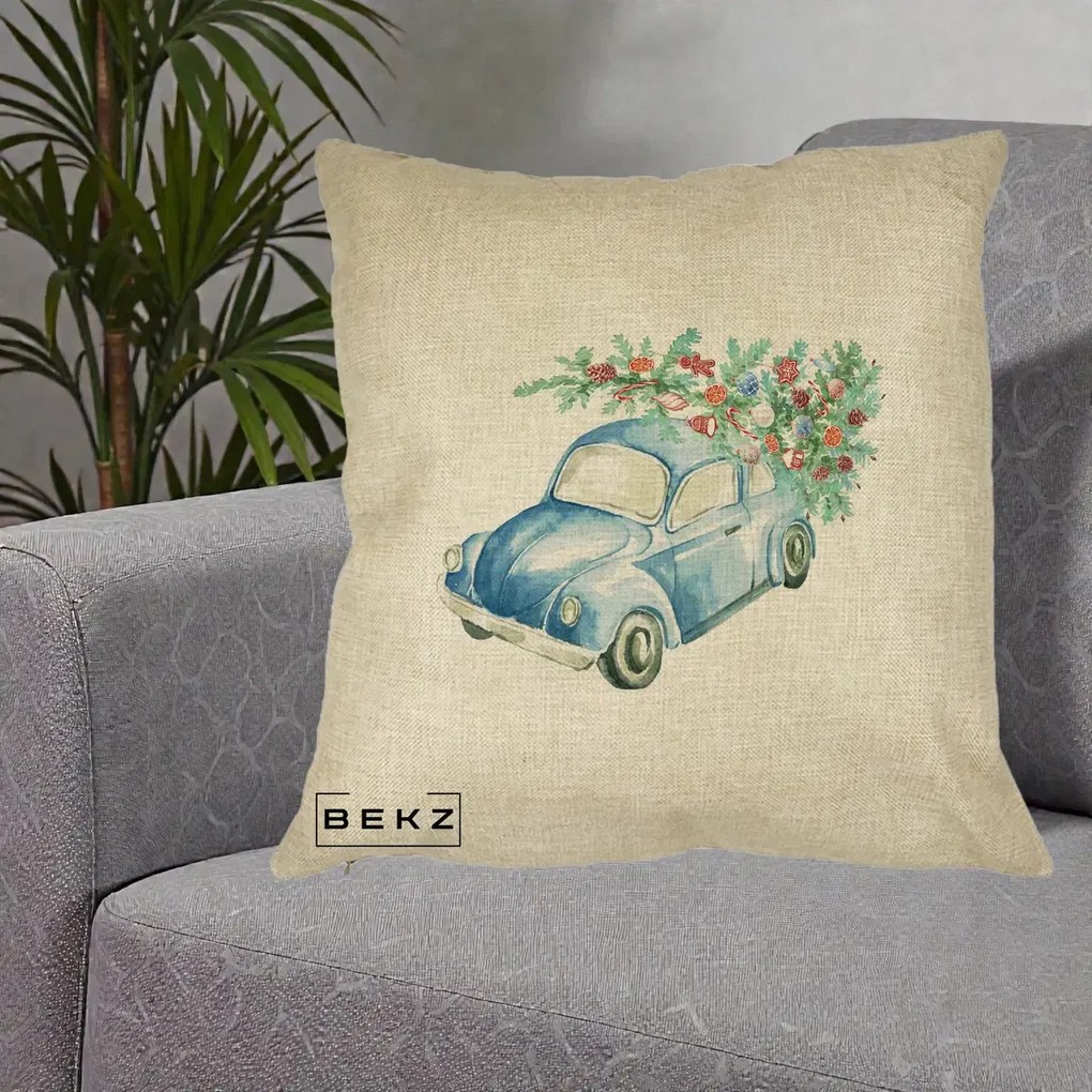 Perna Decorativa Masinuta Albastra cu Brad de Craciun, 40x40 cm, Crem, Husa Detasabila, Perna Inclusa, BEKZ®
