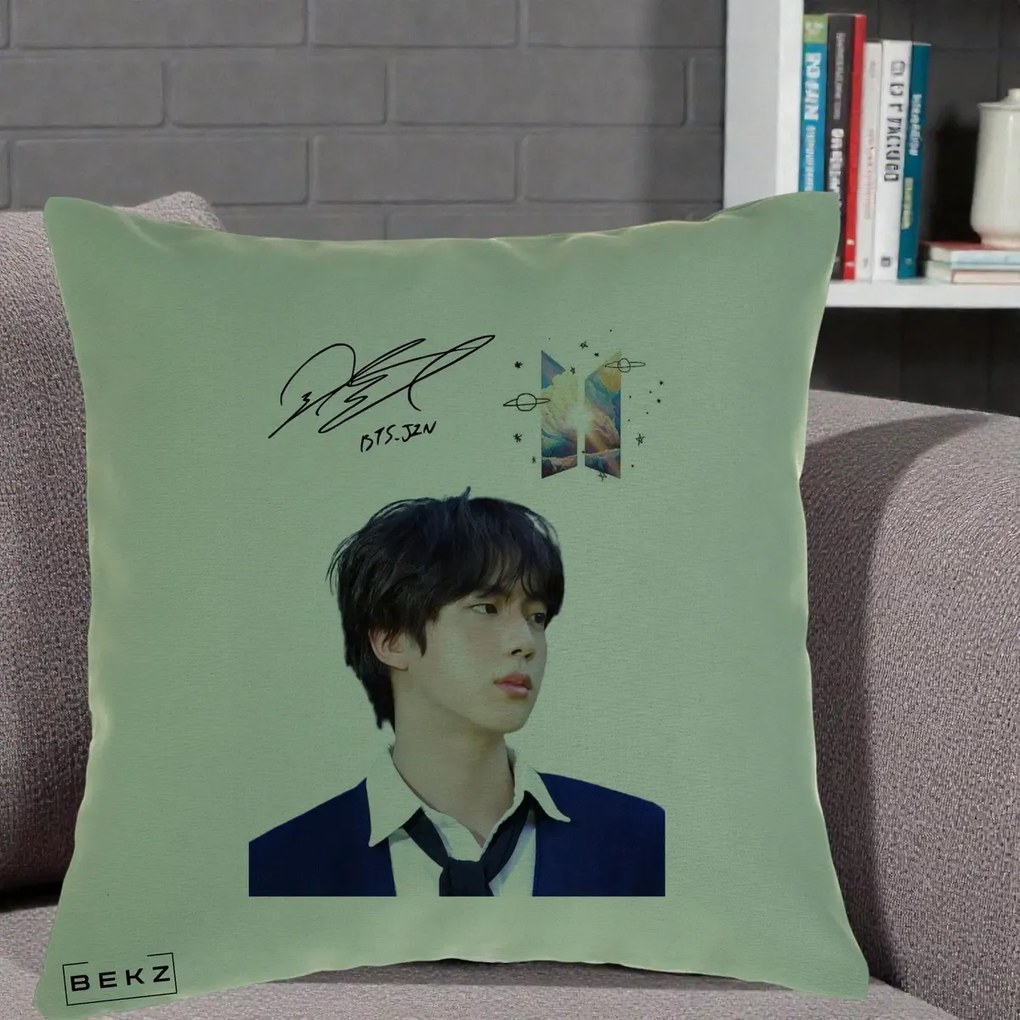 Perna Personalizata K-pop BTS Jin Portret Tinuta Albastra Autograf, 40x40 cm, Verde, Husa Detasabila, Perna Inclusa, BEKZ®