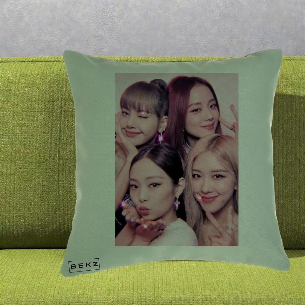 Perna Personalizata K-pop BLACKPINK Foto Grup Selfie Roz cu Glitter, 40x40 cm, Verde, Husa Detasabila, Perna Inclusa, BEKZ®