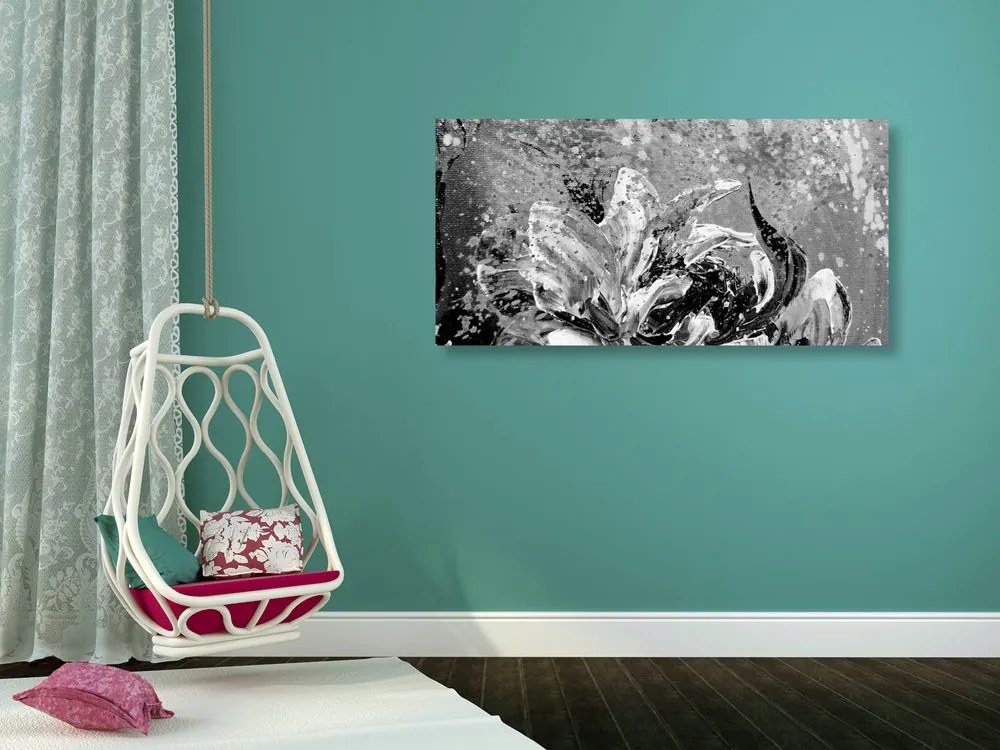 Tablou bujorii pictate în design modern alb-negru