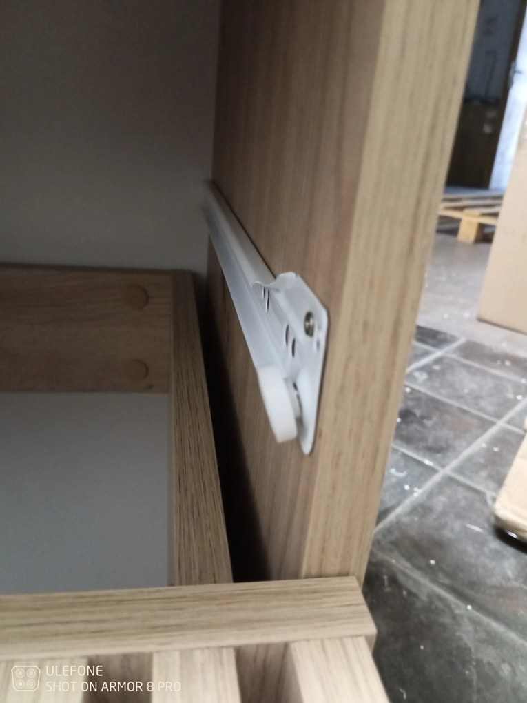 OFERTA Noptiera ENTSIAN 40x40cm, stejar artisan a II-a calitate