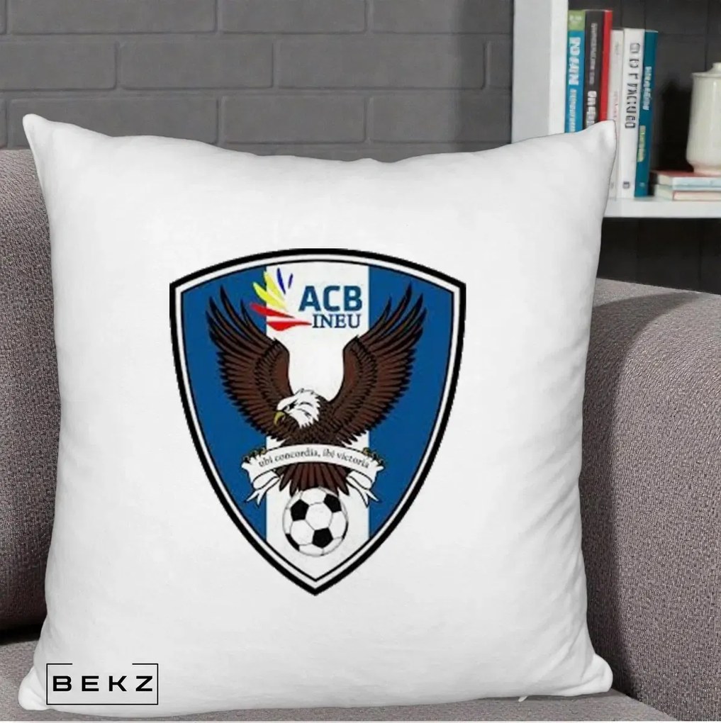 Perna Personalizata ACB Ineu Fotbal, 40x40 cm, Alb Pufos, Husa Detasabila, Perna Inclusa, BEKZ®