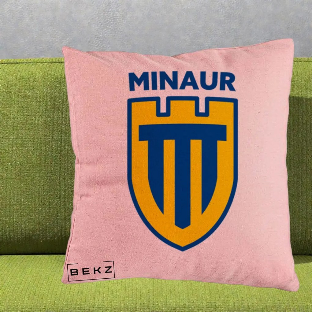 Perna Personalizata Minaur Baia Mare Fotbal, 40x40 cm, Roz, Husa Detasabila, Perna Inclusa, BEKZ®