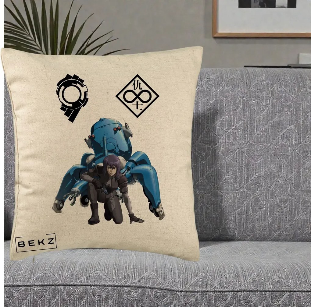 Perna Personalizata Ghost in the Shell Motoko si Tachikoma, 40x40 cm, Bej, Husa Detasabila, Perna Inclusa, BEKZ®