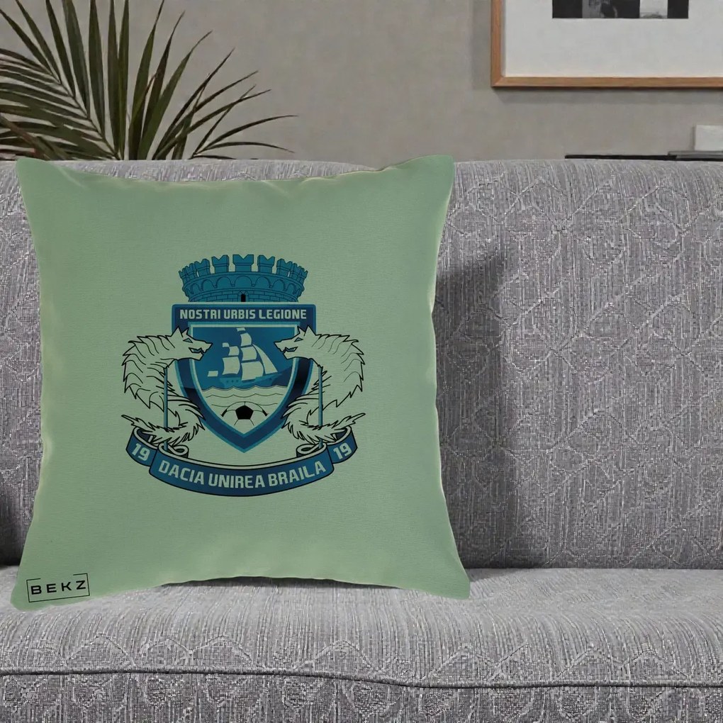 Perna Personalizata Dacia Unirea Braila 1919 Fotbal, 40x40 cm, Verde, Husa Detasabila, Perna Inclusa, BEKZ®