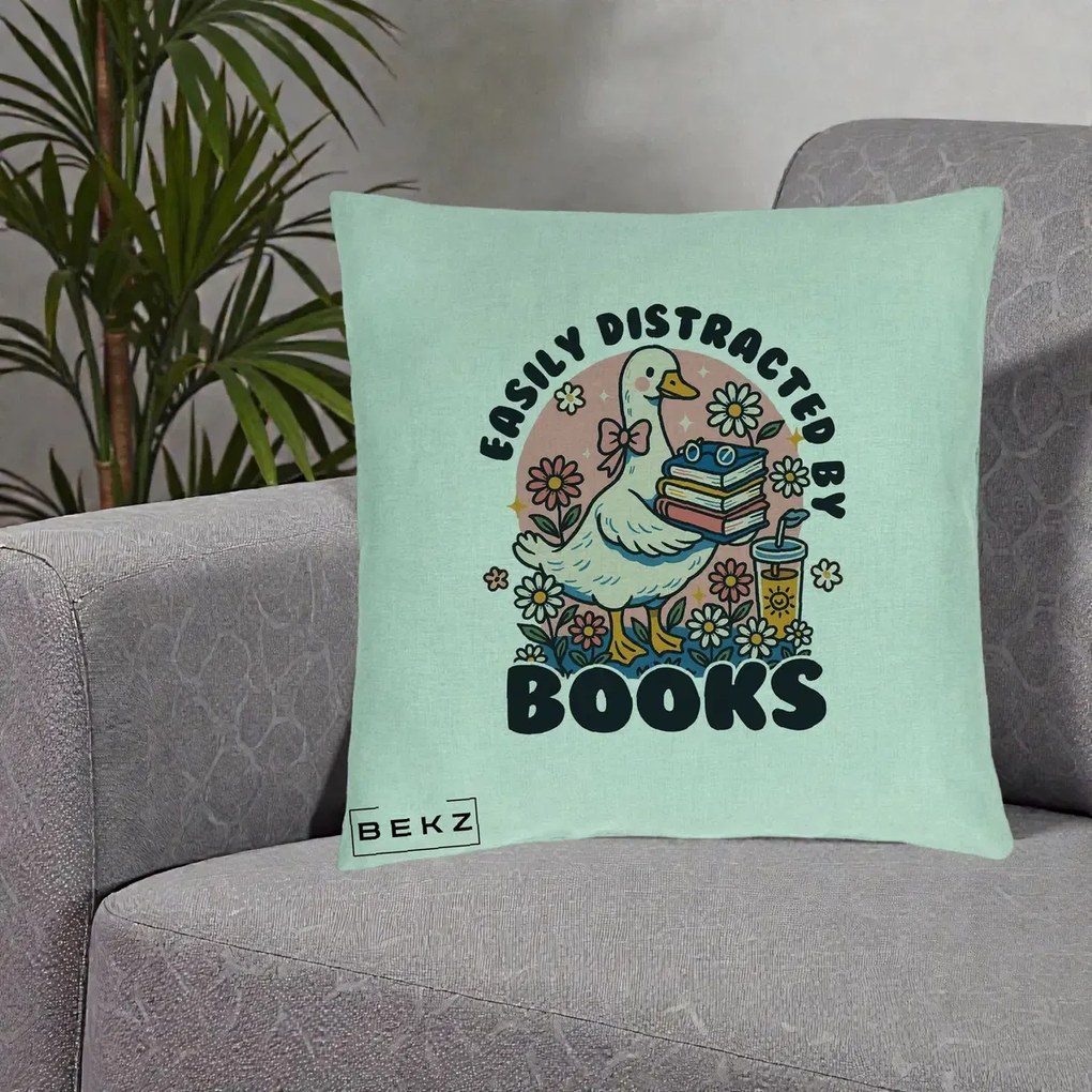 Perna Personalizata Easily Distracted by Books, 40x40 cm, Verde Menta, Husa Detasabila, Perna Inclusa, BEKZ®